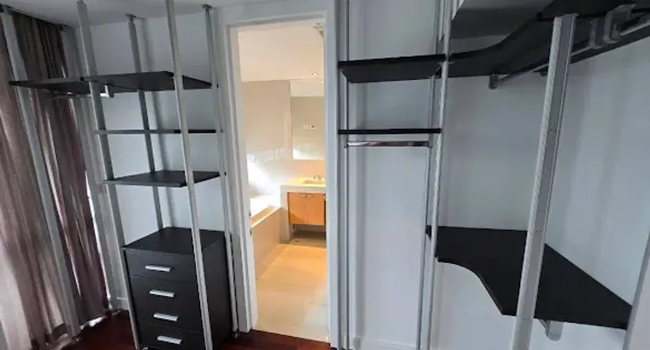 Wohnung zur Miete mit 3 Zimmer in Pathum Wan, Bangkok
