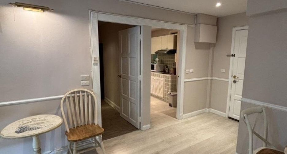 For rent 2 bedrooms condo in Watthana, Bangkok
