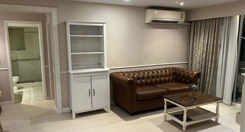For rent 2 bedrooms condo in Watthana, Bangkok