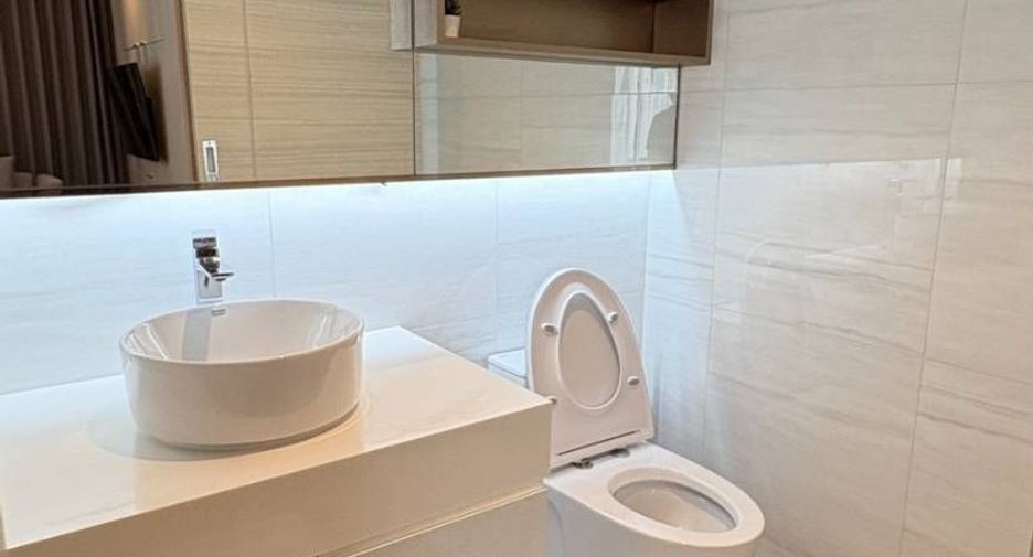 For rent 3 bedrooms condo in Mueang Samut Prakan, Samut Prakan