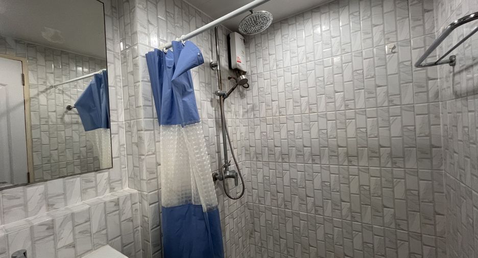 For rent 1 bed condo in Pathum Wan, Bangkok