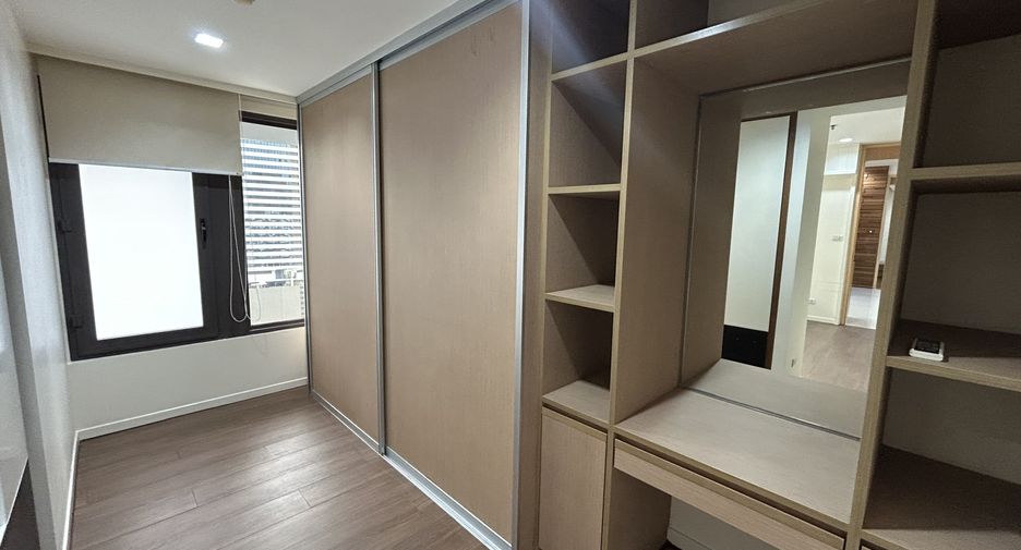 Condo en alquiler de 2 habitaciones en Sathon, Bangkok
