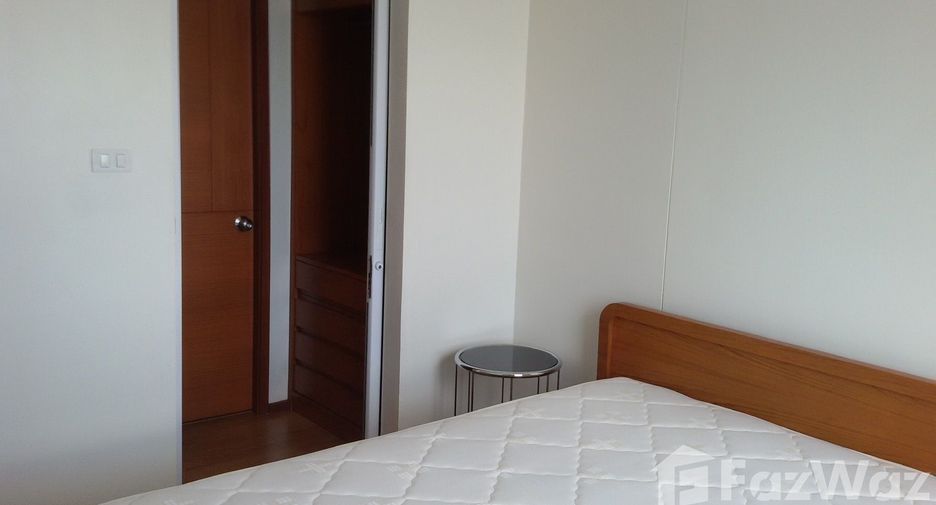 For rent 2 bedrooms condo in Khlong San, Bangkok