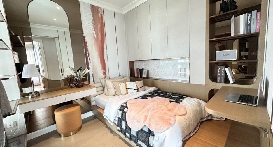Haus zur Miete mit 4 Zimmer in Watthana, Bangkok