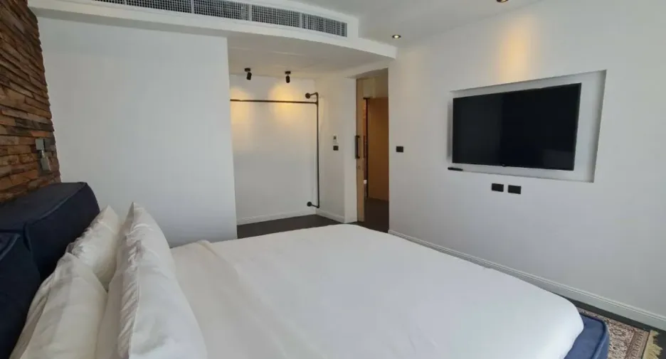 For rent 3 bedrooms condo in Watthana, Bangkok