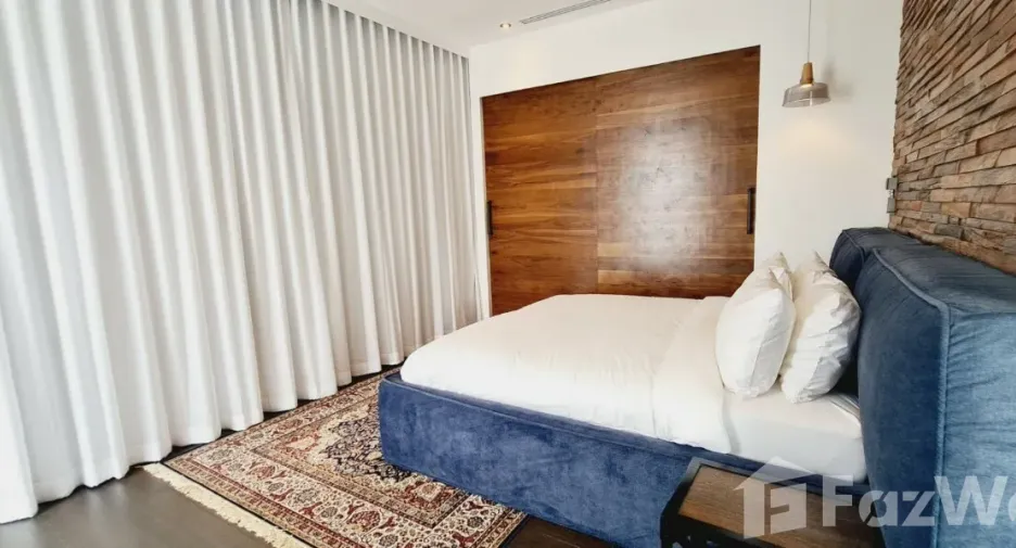 For rent 3 bedrooms condo in Watthana, Bangkok