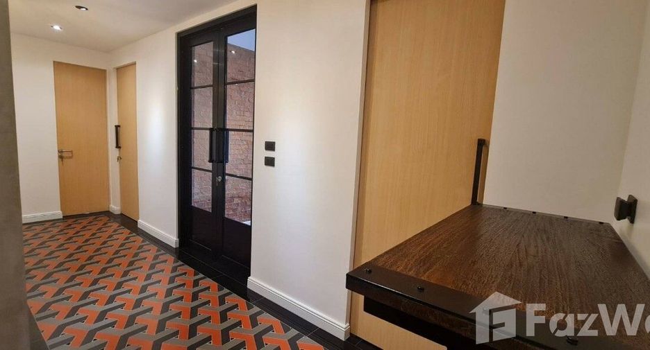 For rent 3 bedrooms condo in Watthana, Bangkok