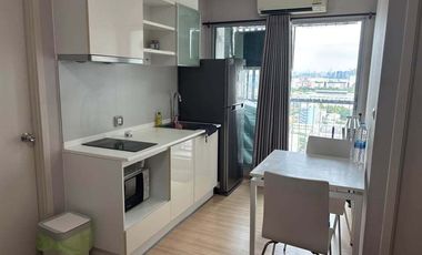 À louer 2 chambres condo à Bang Khae, Bangkok