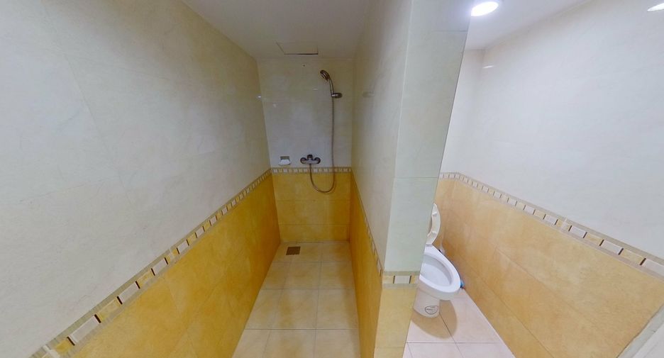 For rent 2 bedrooms condo in Sathon, Bangkok