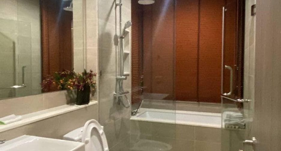 For rent 3 bedrooms condo in Bang Kho Laem, Bangkok