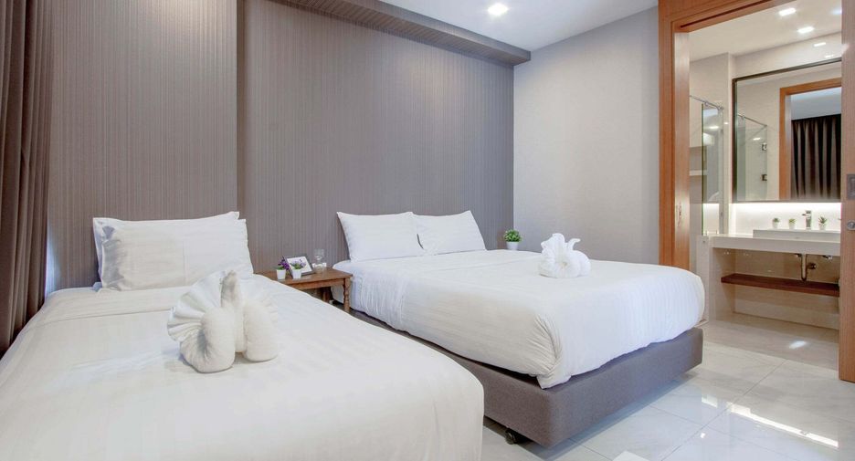 For rent 2 bedrooms apartment in Huai Khwang, Bangkok