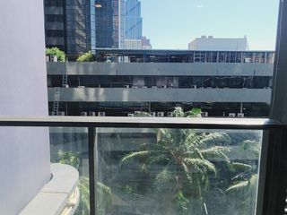 Wohnung zur Miete mit Studio in Huai Khwang, Bangkok