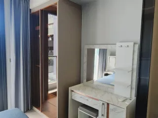 Wohnung zur Miete mit Studio in Huai Khwang, Bangkok