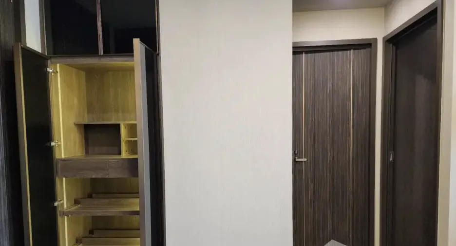 For rent 2 bedrooms condo in Phaya Thai, Bangkok