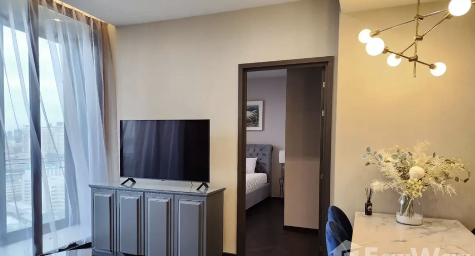 For rent 2 bedrooms condo in Phaya Thai, Bangkok