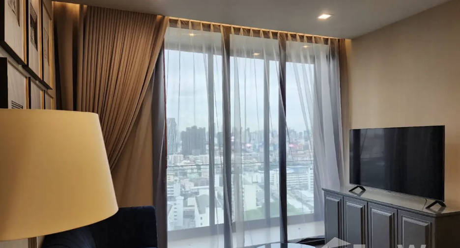 For rent 2 bedrooms condo in Phaya Thai, Bangkok