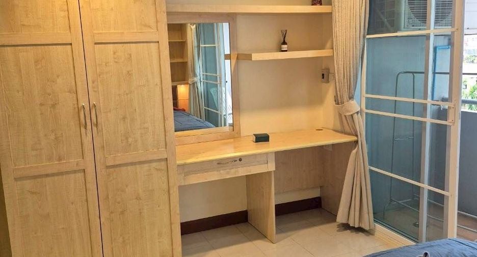 For rent 1 bed condo in Phaya Thai, Bangkok