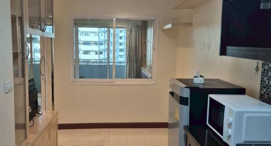 For rent 1 bed condo in Phaya Thai, Bangkok