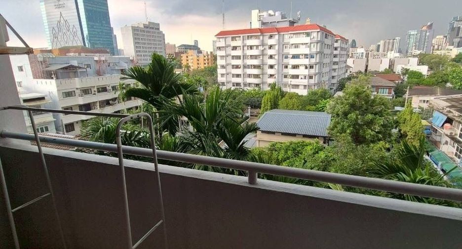 For rent 1 bed condo in Phaya Thai, Bangkok