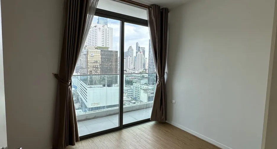 For rent 2 bedrooms condo in Bang Rak, Bangkok