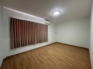 For rent 3 ベッドルーム townhouse in Min Buri, Bangkok