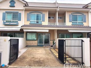 À louer 2 chambres maison de ville à Bang Phli, Samut Prakan