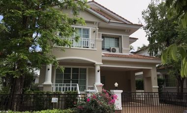 Casa en venta y en alquiler de 3 habitaciones en Prawet, Bangkok