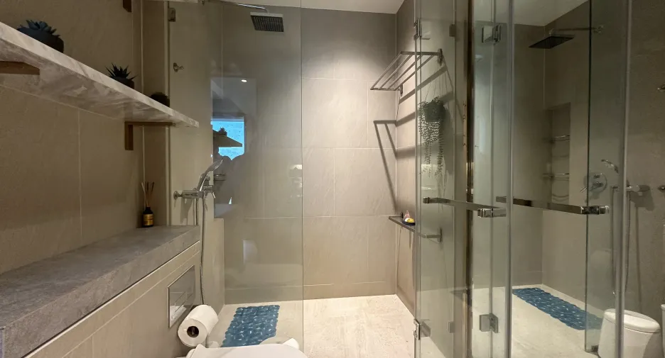 For rent 2 bedrooms condo in Sathon, Bangkok