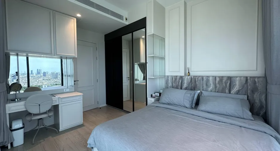 For rent 2 bedrooms condo in Sathon, Bangkok