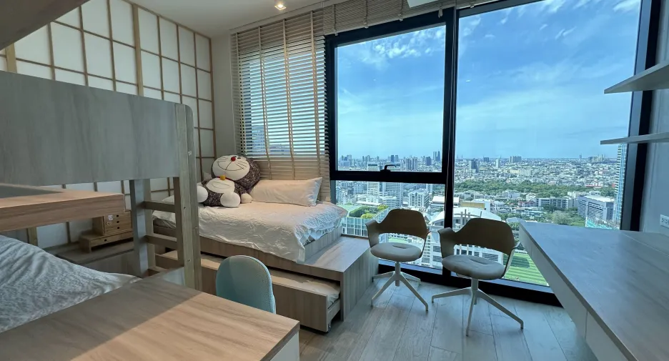 For rent 2 bedrooms condo in Sathon, Bangkok