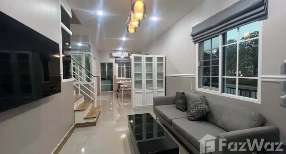 For rent 3 bedrooms townhouse in Mueang Chiang Mai, Chiang Mai