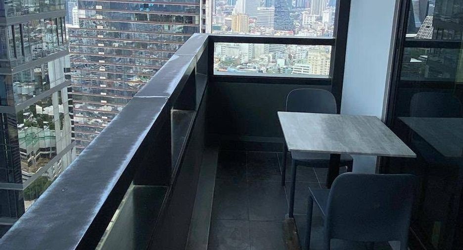 Wohnung zur Miete mit 2 Zimmer in Bang Rak, Bangkok