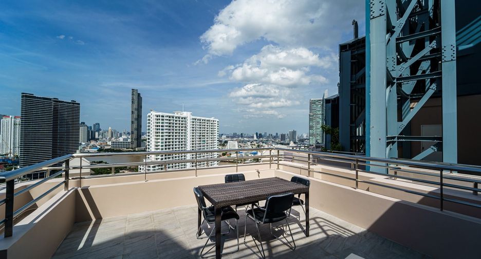 For rent 3 bedrooms condo in Bang Kho Laem, Bangkok