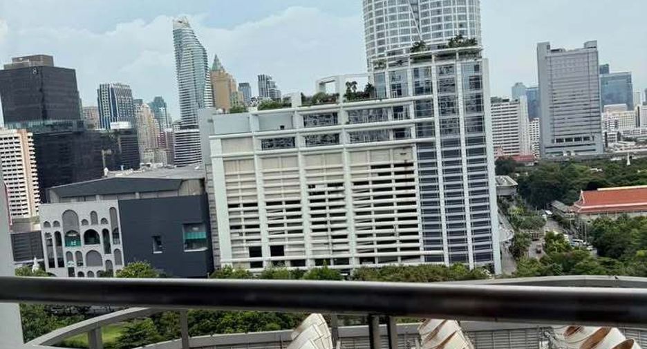 For rent 1 bed condo in Pathum Wan, Bangkok