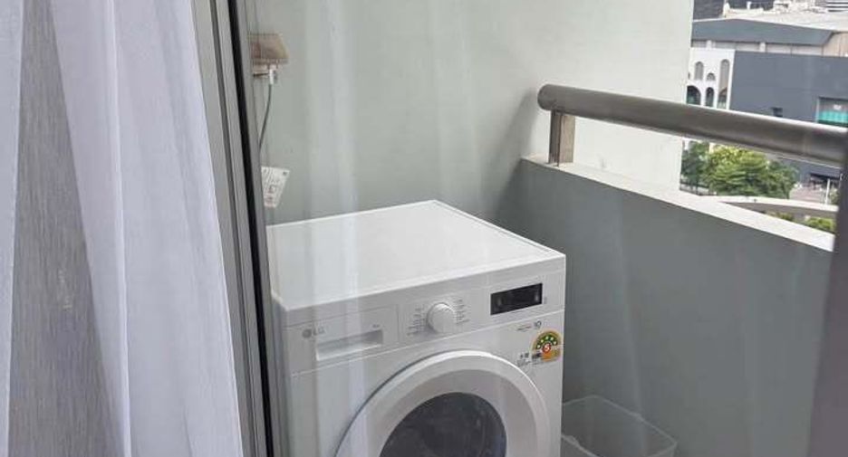 For rent 1 bed condo in Pathum Wan, Bangkok