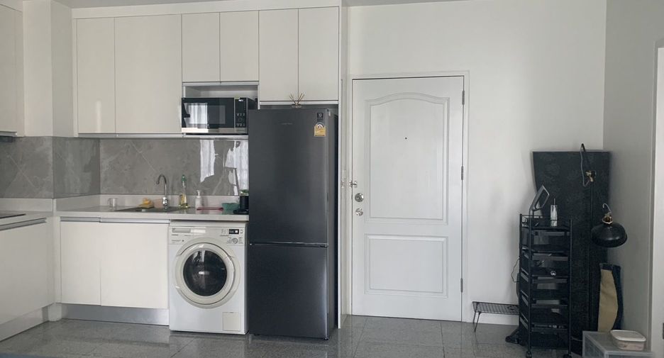 For rent 2 bedrooms condo in Sathon, Bangkok