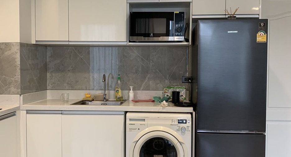 For rent 2 bedrooms condo in Sathon, Bangkok