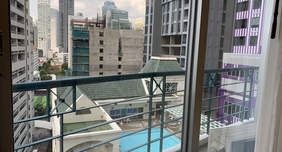 For rent 2 bedrooms condo in Sathon, Bangkok