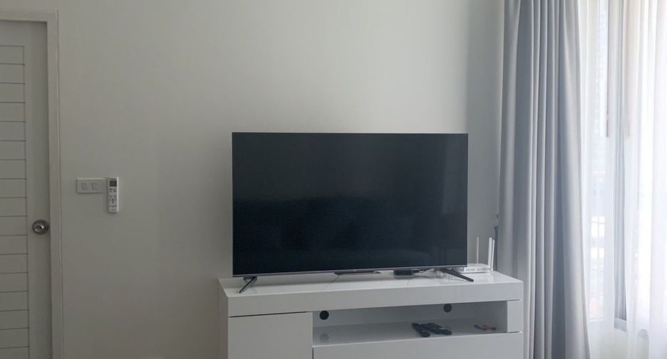 For rent 2 bedrooms condo in Sathon, Bangkok