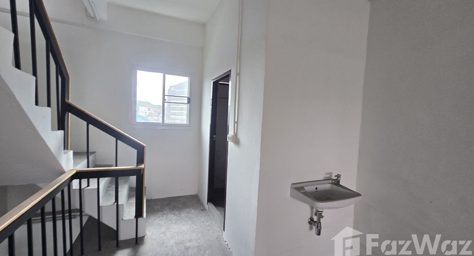 For rent retail Space in Wang Thonglang, Bangkok
