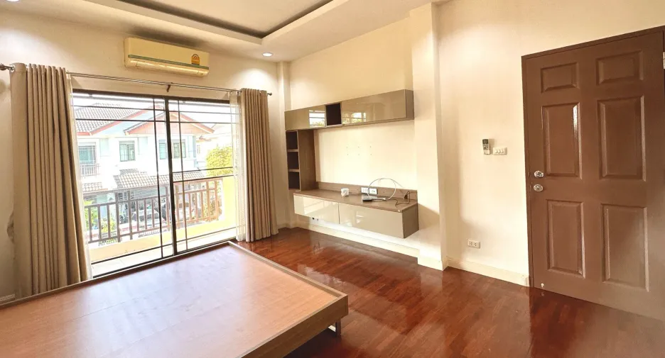 ให้เช่า 3 ห้องนอน บ้านเดี่ยว ใน คันนายาว, กรุงเทพฯ