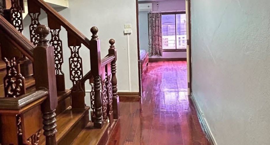 For rent 3 ベッドルーム townhouse in Suan Luang, Bangkok