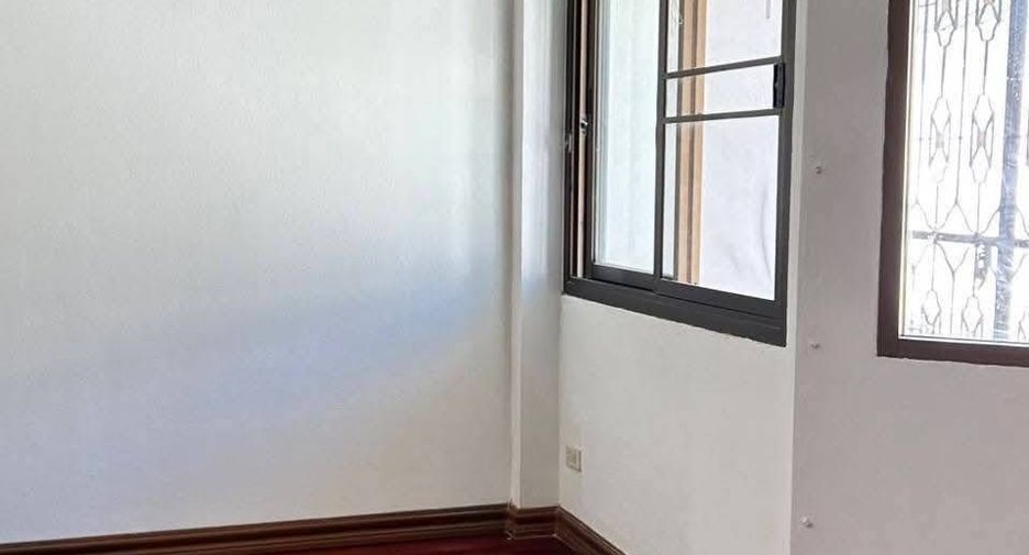 For rent 3 ベッドルーム townhouse in Suan Luang, Bangkok