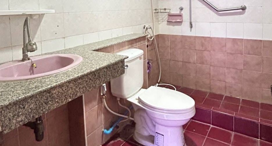 For rent 3 ベッドルーム townhouse in Suan Luang, Bangkok
