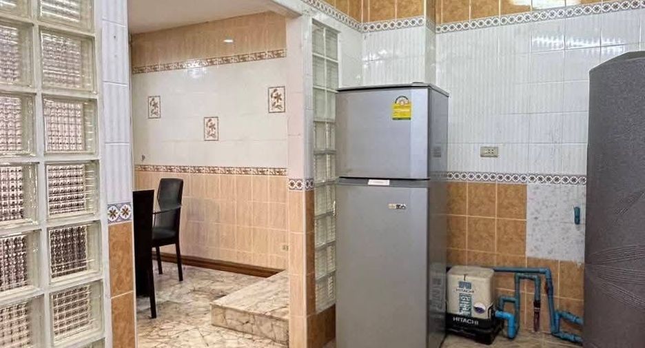 For rent 3 ベッドルーム townhouse in Suan Luang, Bangkok