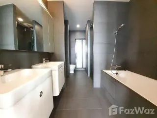 Wohnung zur Miete mit 3 Zimmer in Pathum Wan, Bangkok