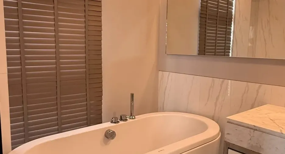 For rent 2 bedrooms condo in Sathon, Bangkok