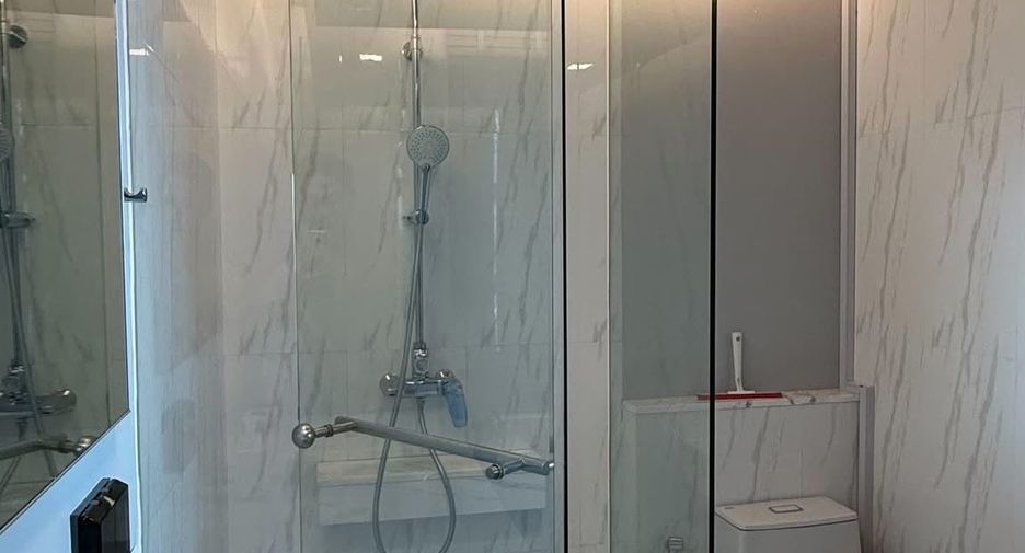 For rent 2 bedrooms condo in Sathon, Bangkok