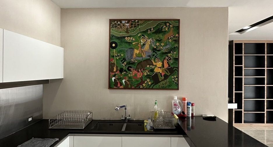 For rent 2 bedrooms condo in Khlong Toei, Bangkok