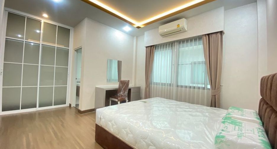 For rent 4 bedrooms house in Prawet, Bangkok